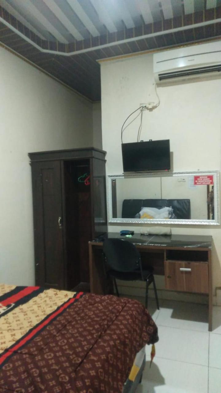 Wisma Reza Palopo Motel Exterior foto