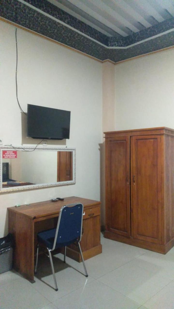 Wisma Reza Palopo Motel Exterior foto